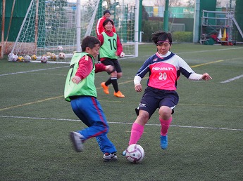 女子サッカー部初蹴り　2017