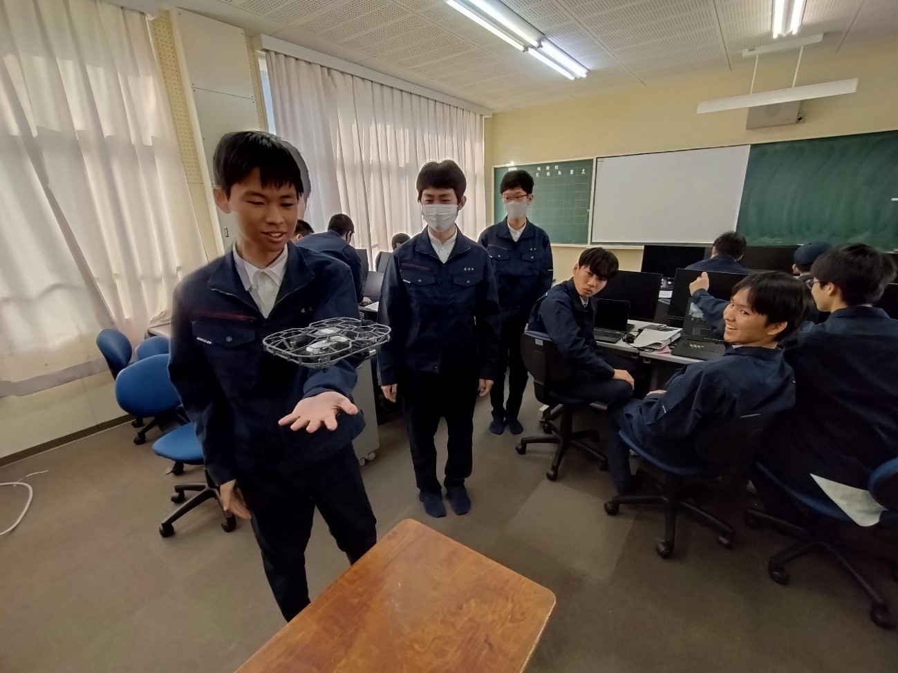 DXハイスクール」広島工業大学連携授業― ドローンプログラミング