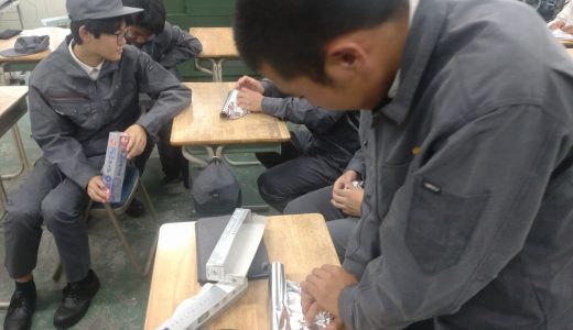 工学科３年生　課題研究（金属加工）