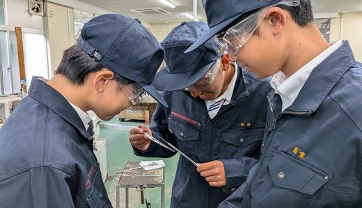工学科　１年生　旋盤実習